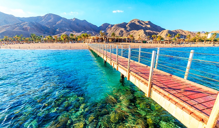 Vacanta la Marea Rosie